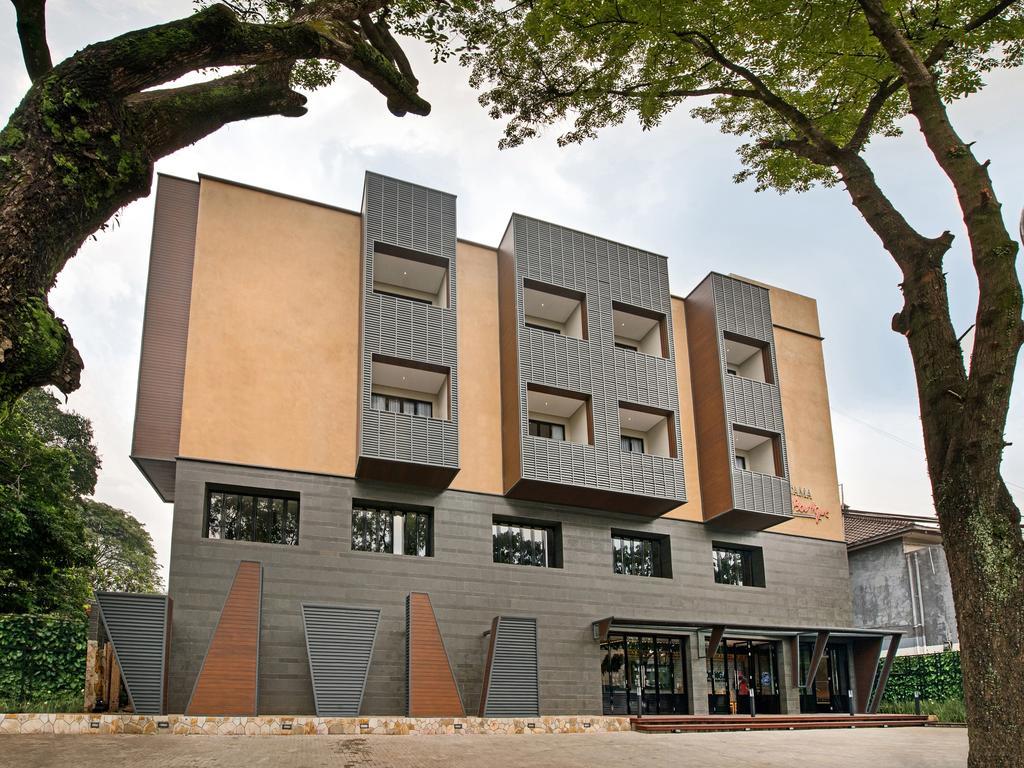 Tama Boutique Hotel Бандунг Экстерьер фото