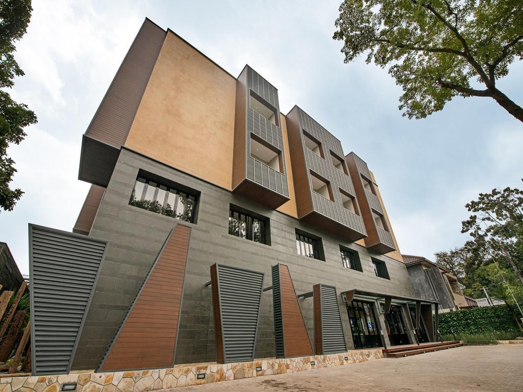 Tama Boutique Hotel Бандунг Экстерьер фото